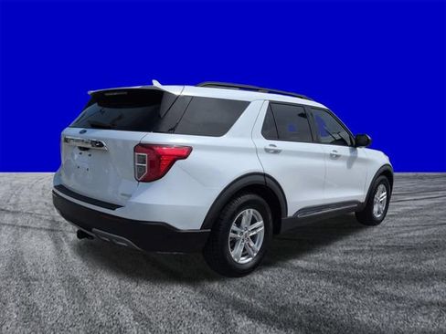 Used 2020 Ford Explorer XLT w/ Equipment Group 202A RWD image 4