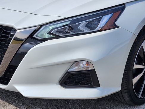 Used 2021 Nissan Altima 2.5 SR image 9