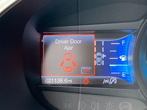 Used 2019 Ford Edge Titanium w/ Cold Weather Package AWD/4WD image 21