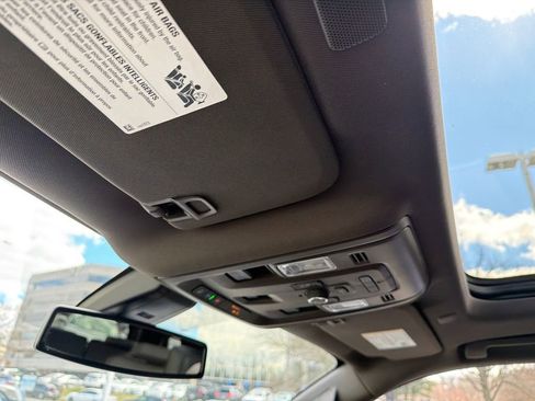 Used 2021 GMC Yukon SLT w/ SLT Luxury Plus Package image 37