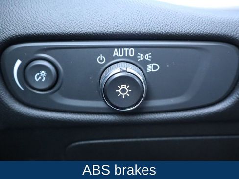 Used 2022 Chevrolet Malibu LT image 11