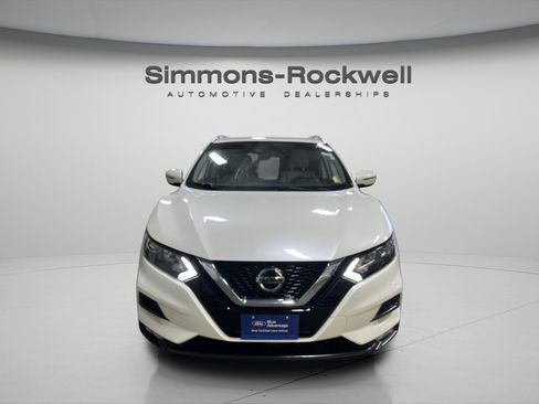 Certified 2022 Nissan Rogue Sport SV AWD/4WD image 2