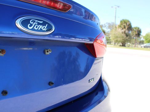 Used 2012 Ford Focus SEL image 21