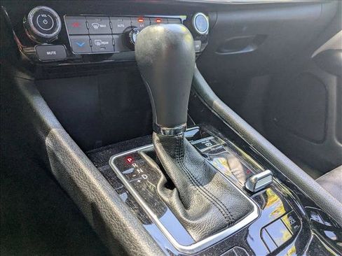 Used 2023 Jeep Compass Limited image 12