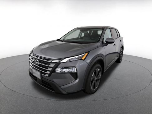 Used 2025 Nissan Rogue SV FWD image 3