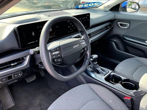 Used 2025 Kia K4 FWD image 17