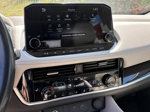 Certified 2023 Nissan Rogue SL w/ SL Premium Package image 10