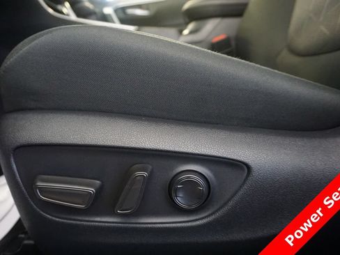 Certified 2025 Toyota RAV4 XLE AWD/4WD image 7