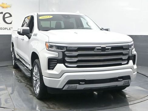 Used 2023 Chevrolet Silverado 1500 High Country w/ High Country Premium Package AWD/4WD image 50
