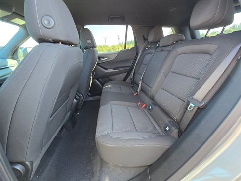 New 2026 Chevrolet Equinox LT image 12