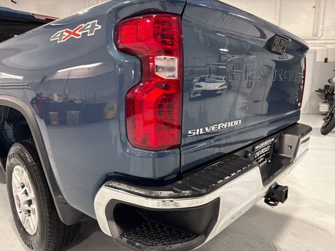 Used 2025 Chevrolet Silverado 2500 LT w/ Convenience Package AWD/4WD image 54