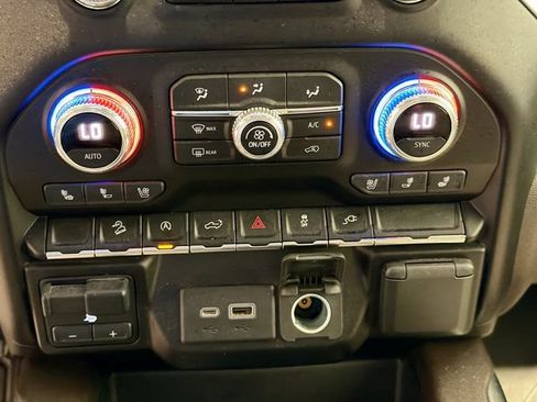 Used 2021 GMC Sierra 1500 SLT AWD/4WD image 15