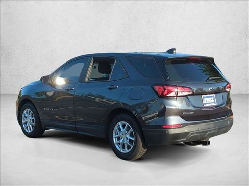 Used 2022 Chevrolet Equinox LS w/ Driver Confidence II Package FWD image 8