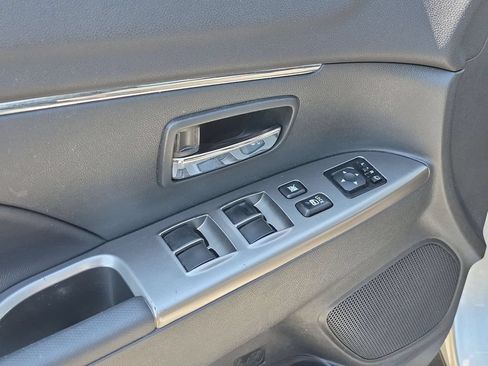 Used 2025 Mitsubishi Outlander Sport SE AWD/4WD image 13