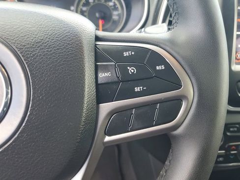 Used 2022 Jeep Cherokee Latitude Lux image 24