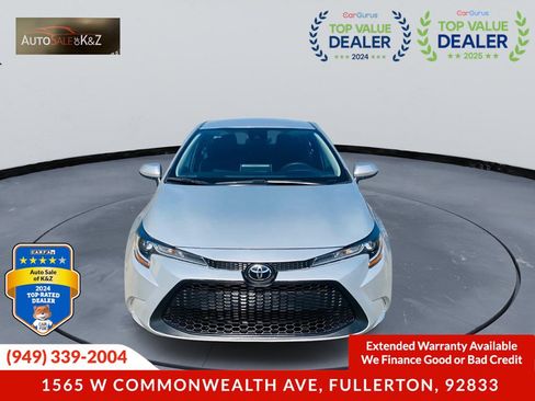 Used 2020 Toyota Corolla LE FWD image 2