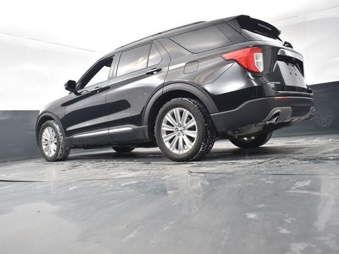 Used 2020 Ford Explorer Limited image 25