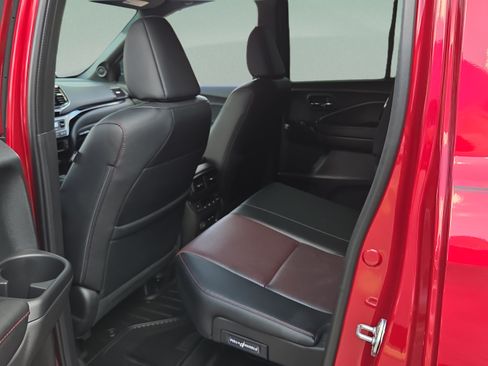 Used 2024 Honda Ridgeline Black Edition image 11