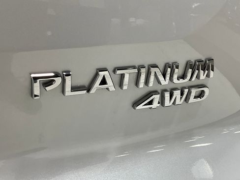 Used 2025 Nissan Pathfinder Platinum w/ Cargo Package AWD/4WD image 10