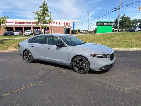 Used 2023 Honda Accord Sport image 16