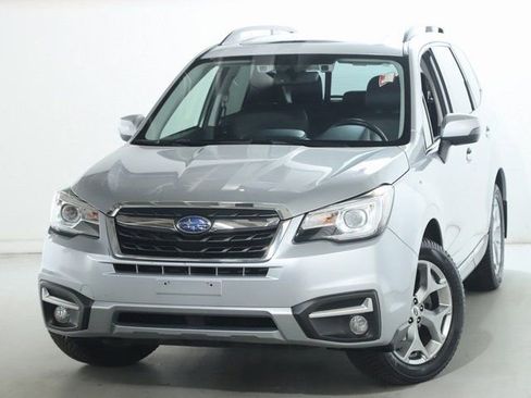 Used 2018 Subaru Forester 2.5i Touring w/ Popular Package #2 image 3