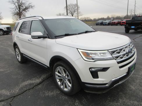 Used 2018 Ford Explorer Limited w/ Class II Trailer Tow Package image 7