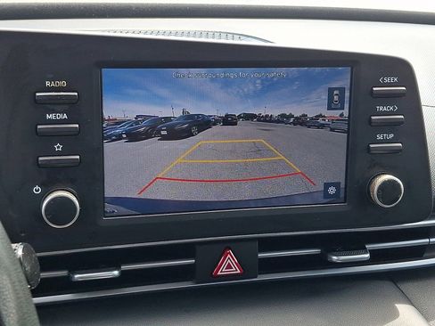Used 2021 Hyundai Elantra SEL FWD image 17