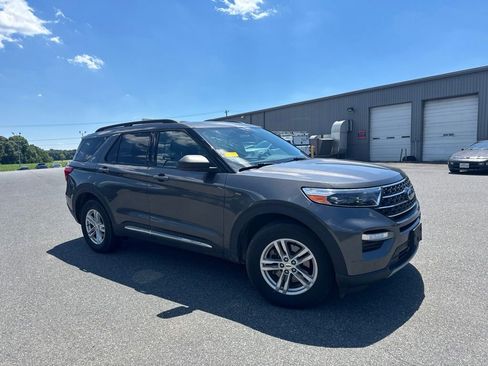 Used 2020 Ford Explorer XLT w/ Equipment Group 202A AWD/4WD image 1