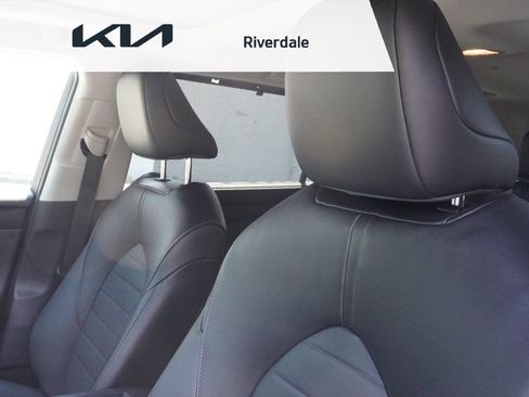 Used 2023 Toyota Highlander XLE AWD/4WD image 31