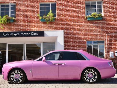 Used 2021 Rolls-Royce Ghost image 3