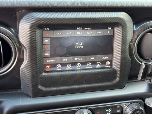 Used 2022 Jeep Wrangler Unlimited Sport AWD/4WD image 20