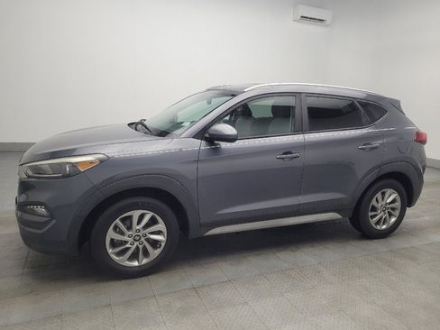 Used 2018 Hyundai Tucson SEL image 2
