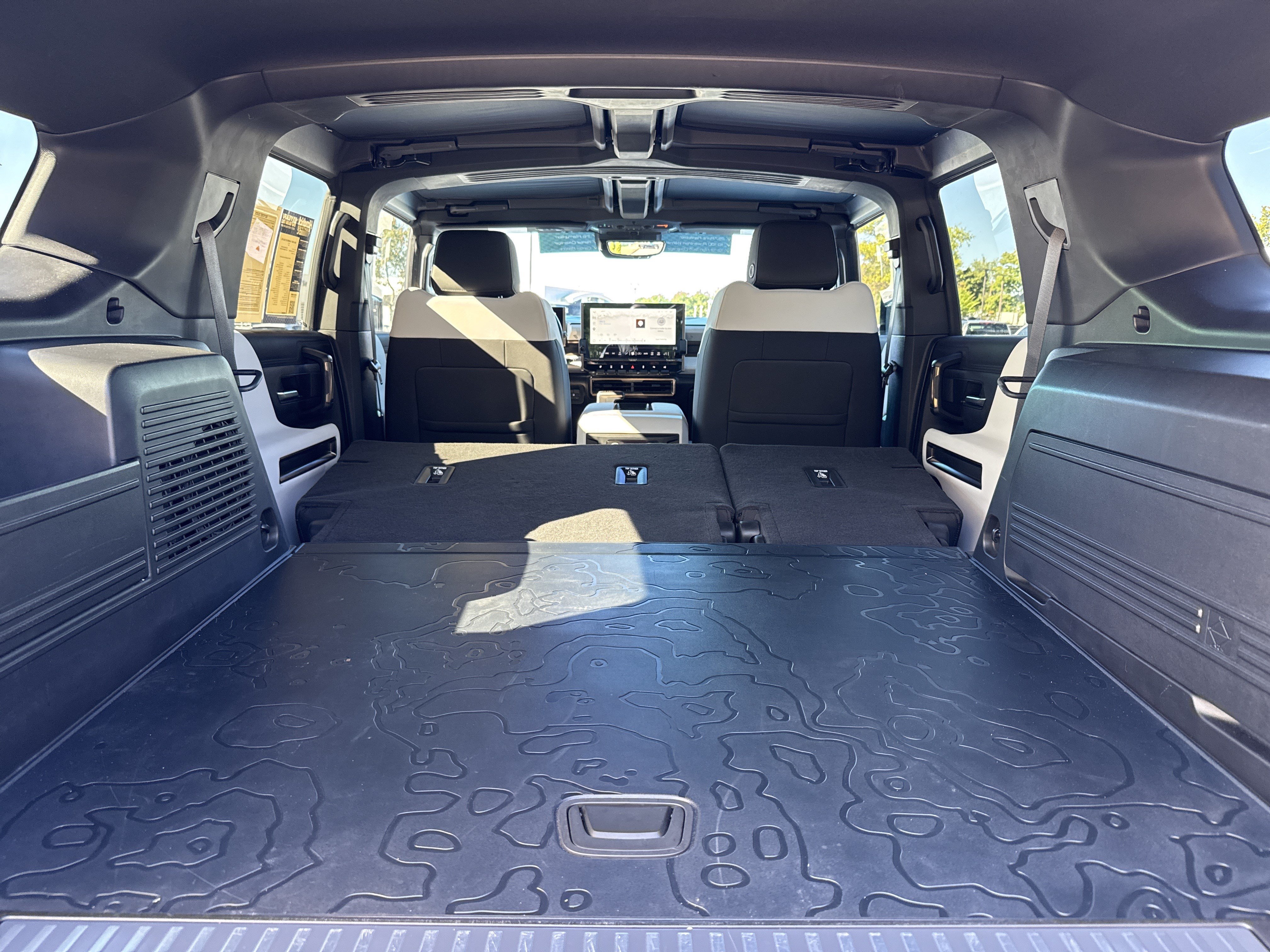 Used 2024 GMC Hummer EV 3X w/ Omega Edition AWD/4WD image 32
