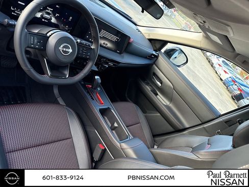 New 2026 Nissan Kicks SR w/ Cold Weather Package image 25