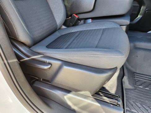 Used 2021 Chevrolet Silverado 1500 LT image 21