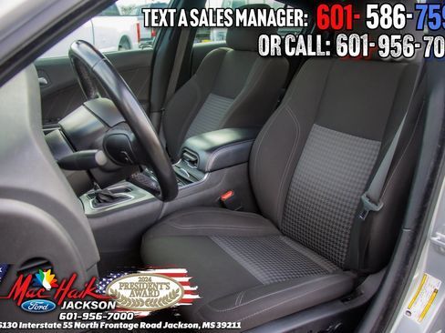 Used 2023 Dodge Charger SXT image 8