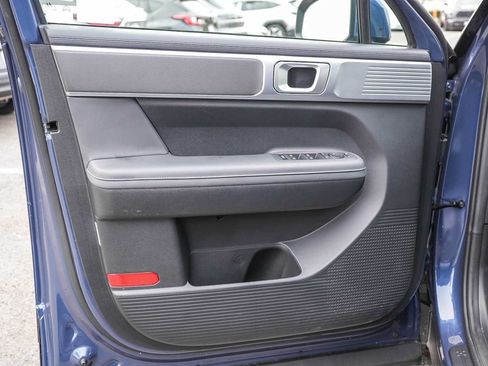 Used 2025 Hyundai Santa Fe SEL FWD image 26