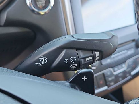 Used 2017 Ford Fusion SE w/ Fusion SE Technology Package image 26