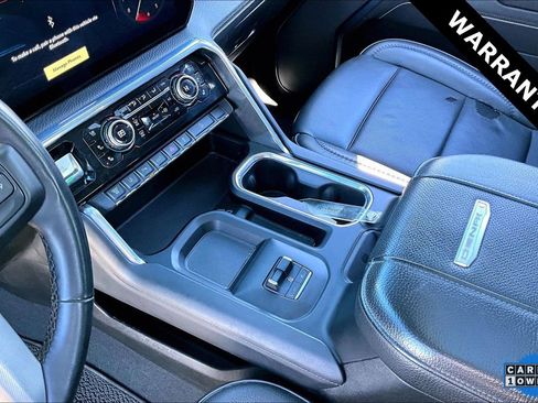 Used 2024 GMC Sierra 2500 Denali w/ Denali Reserve Package image 18