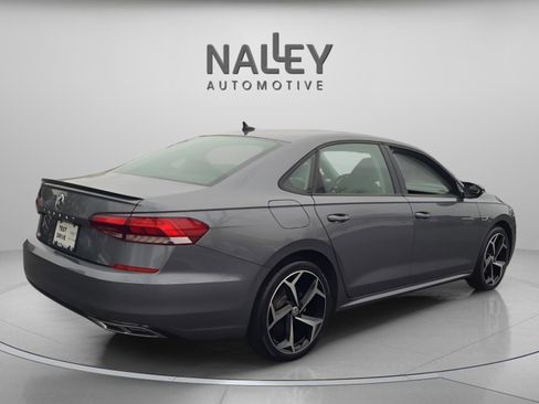 Used 2020 Volkswagen Passat 2.0T R-Line image 5