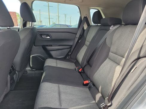 Certified 2025 Nissan Rogue SV image 19