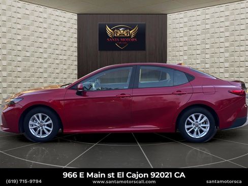 Used 2025 Toyota Camry LE image 6