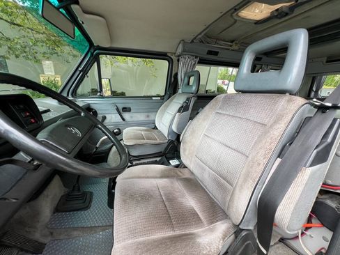 Used 1987 Volkswagen Vanagon GL RWD image 11