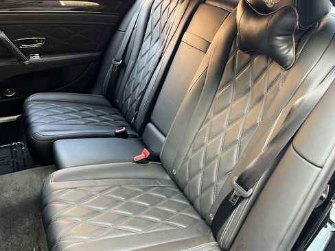 Used 2014 Bentley Flying Spur W12 image 17