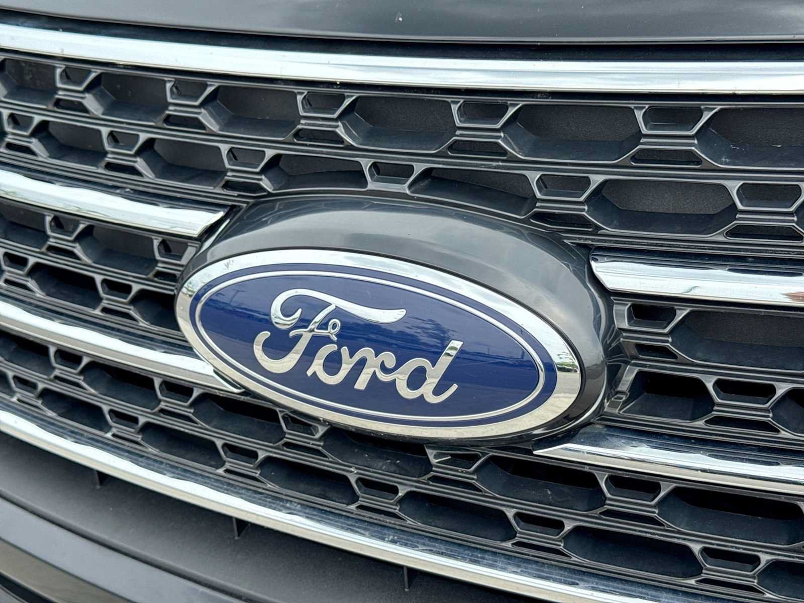 Certified 2023 Ford Explorer XLT AWD/4WD image 11
