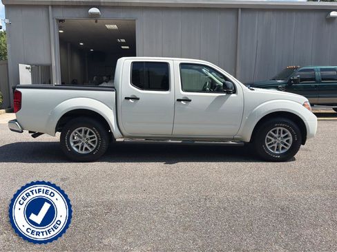 Certified 2018 Nissan Frontier SV w/ Value Truck Package RWD image 2