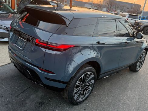 Used 2024 Land Rover Range Rover Evoque Dynamic SE image 4