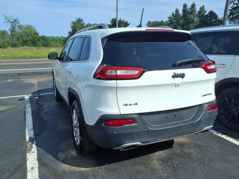 Used 2017 Jeep Cherokee Limited AWD/4WD image 5