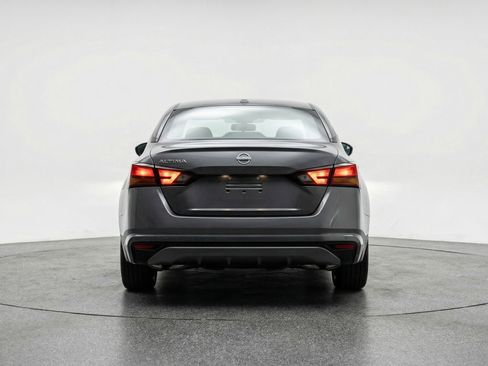Used 2025 Nissan Altima 2.5 SV image 7