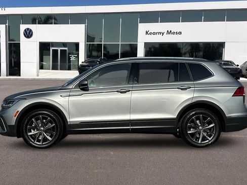 Used 2023 Volkswagen Tiguan SE FWD image 7